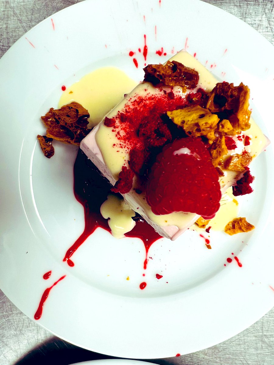 JPHolroyd's tweet image. Lovely event at @UppinghamSchool with West Bank.. great effort by all the team that supported.. @OliCullers @ChefSi71 @Josephmbryan @chefbenji64 @DamianBlake4 @HolroydHowe