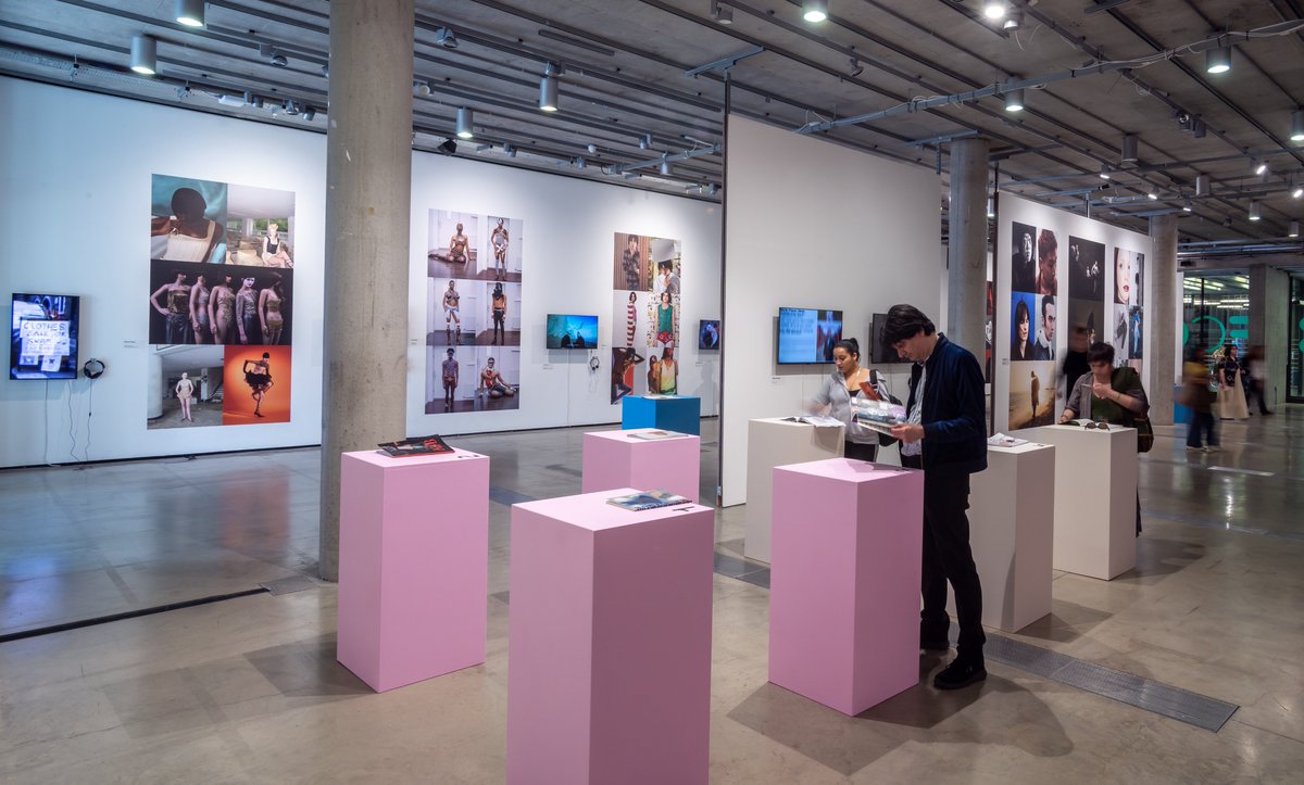 This bank holiday weekend, join us in the <a href="/lethabygallery/">Lethaby Gallery</a> for FCCSM23 with our graduating BA Fashion Communication Class of 2023. #CSM2023

Showing to 31 May.

12-8pm today and 12-6pm tomorrow.

eventbrite.co.uk/e/fashion-comm…

📸Richard Stonehouse