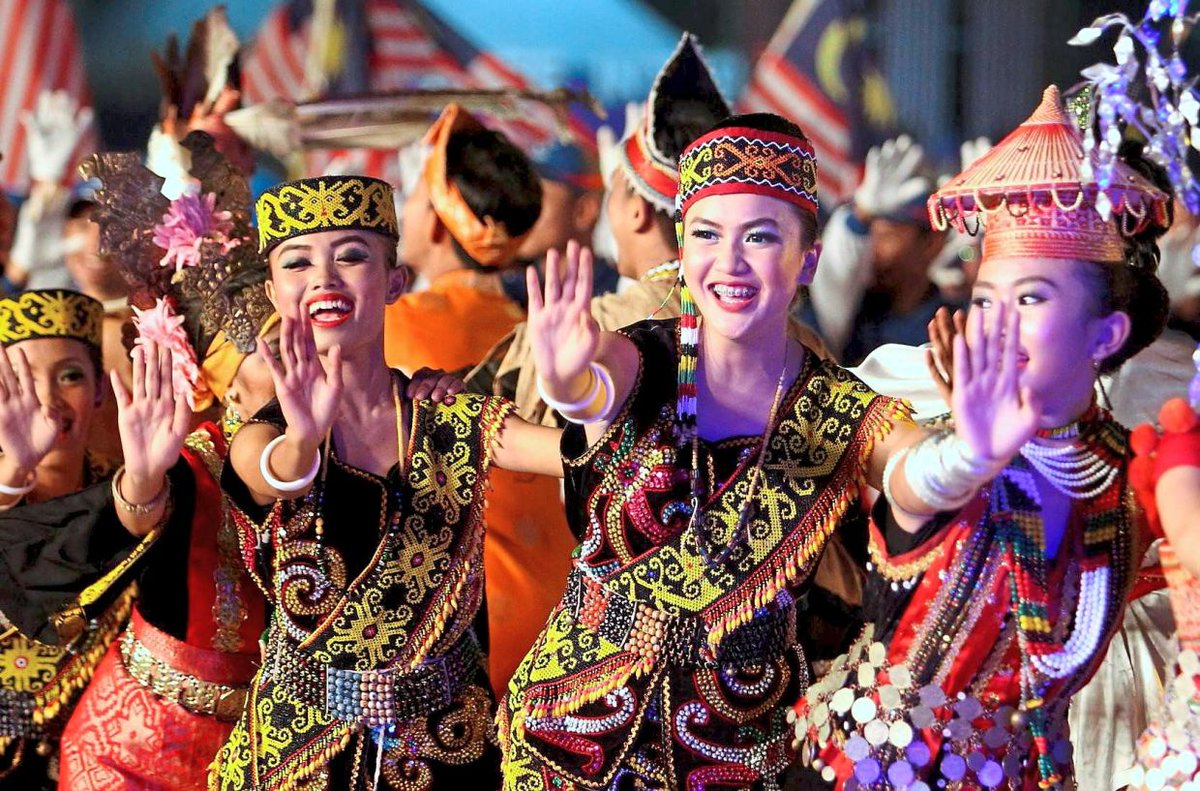 The term:
- Ibans: Sea Dayaks
- Bidayuh: Land Dayaks
- Orang Ulu: Highlanders
#Borneo #Sarawak