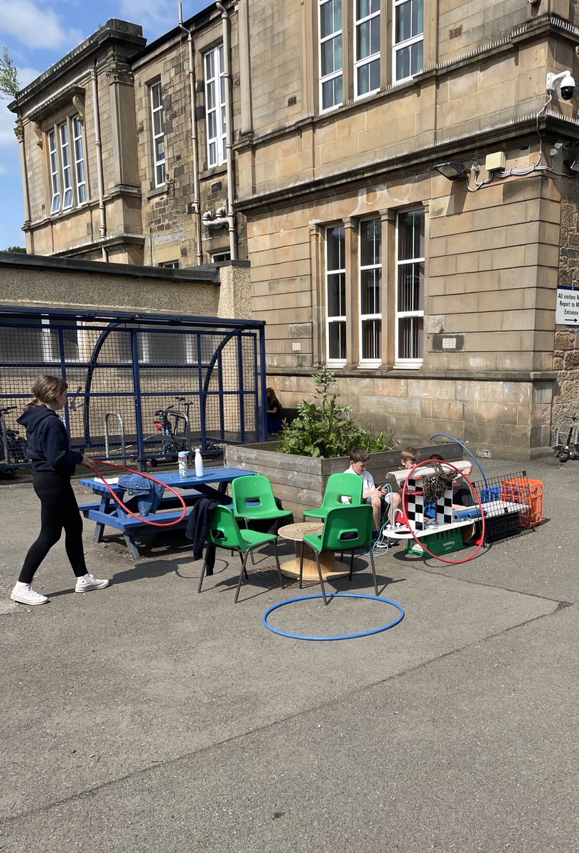 P5 were so creative during loose parts with P6 on Monday! We had a fighter jet and even a restaurant (with an Uber eats delivery service, of course!)🌟 #LVPS  <a href="/MissRankinLVPS/">Miss Rankin P4R</a>