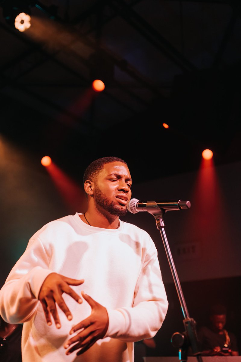 scriptsandbars's tweet image. @lennoxthepoet on stage performing &apos;Chingwa&apos;. 

#ScriptsandBars #CreativeAccelerator #Disrupt #poetry