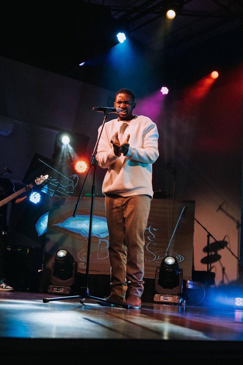 scriptsandbars's tweet image. @lennoxthepoet on stage performing &apos;Chingwa&apos;. 

#ScriptsandBars #CreativeAccelerator #Disrupt #poetry