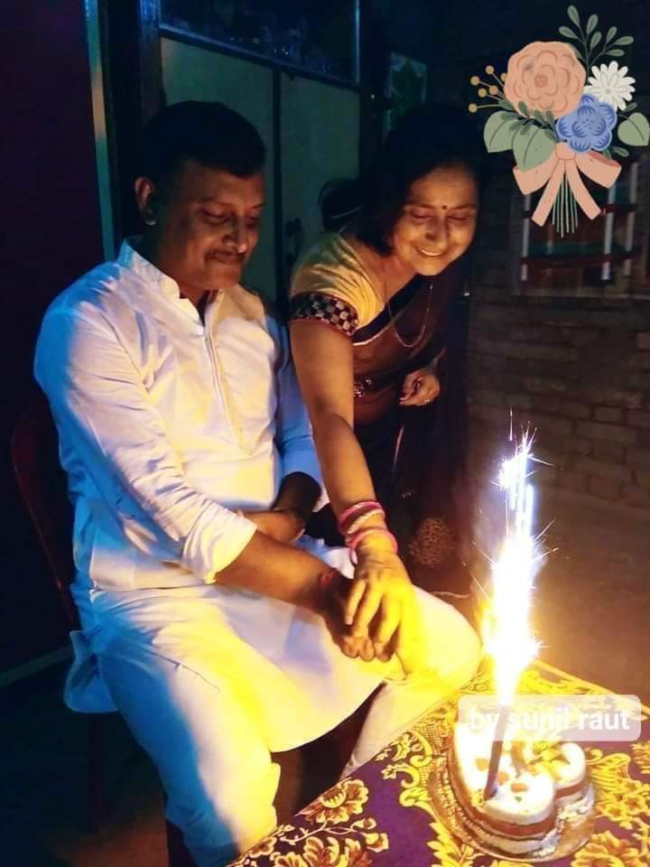Chandra49759686's tweet photo. वाल्मीकीनगर लोकसभा के माननीय सांसद श्री @sunilkushwahaMP जी के एवं 
बगहा जदयू के मुख्य प्रवक्ता श्री @Rksinghjdu  जी के वैवाहिक वर्षगांठ पर बहु�� बहुत बधाई एवं शुभकामनाएं। https://t.co/7hKBvbNzNR