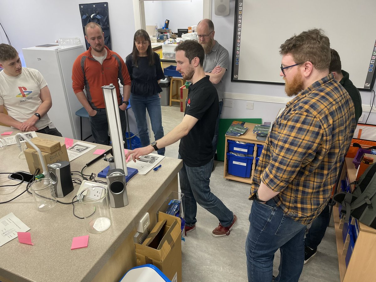 stuartphysics's tweet photo. National 5 Physics practical work for electricity and gas laws with IOPScotland Physics Coaches @aphysicsteacher and @Fiosaigs at #IOPPTSS @IoPScotland @SSERCphysics #SubjectsMatter #SubjectSpecificProfessionalLearning https://t.co/Wg2duRX1Dg