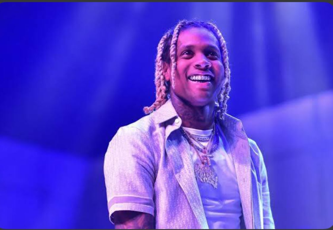 De_Real_Zi's tweet photo. Lil durk said he’s coming to Nigeria.😳🤲#Beyonce #Rain #deleodule #DonBaba #speedy https://t.co/JPJtqKLgyZ