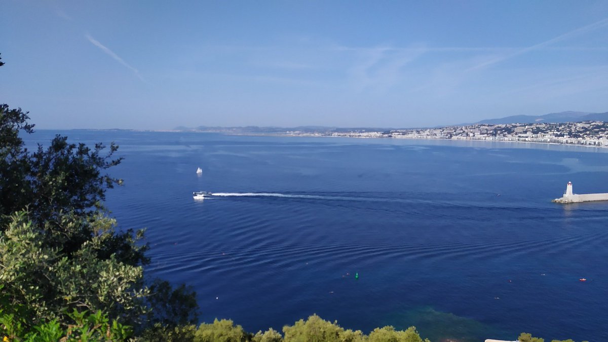 La vue du jour Nice Baie des Anges 
#Nice06 #Nice #nicecotedazur #CotedAzurFrance #NissaLaBella #ILoveNice