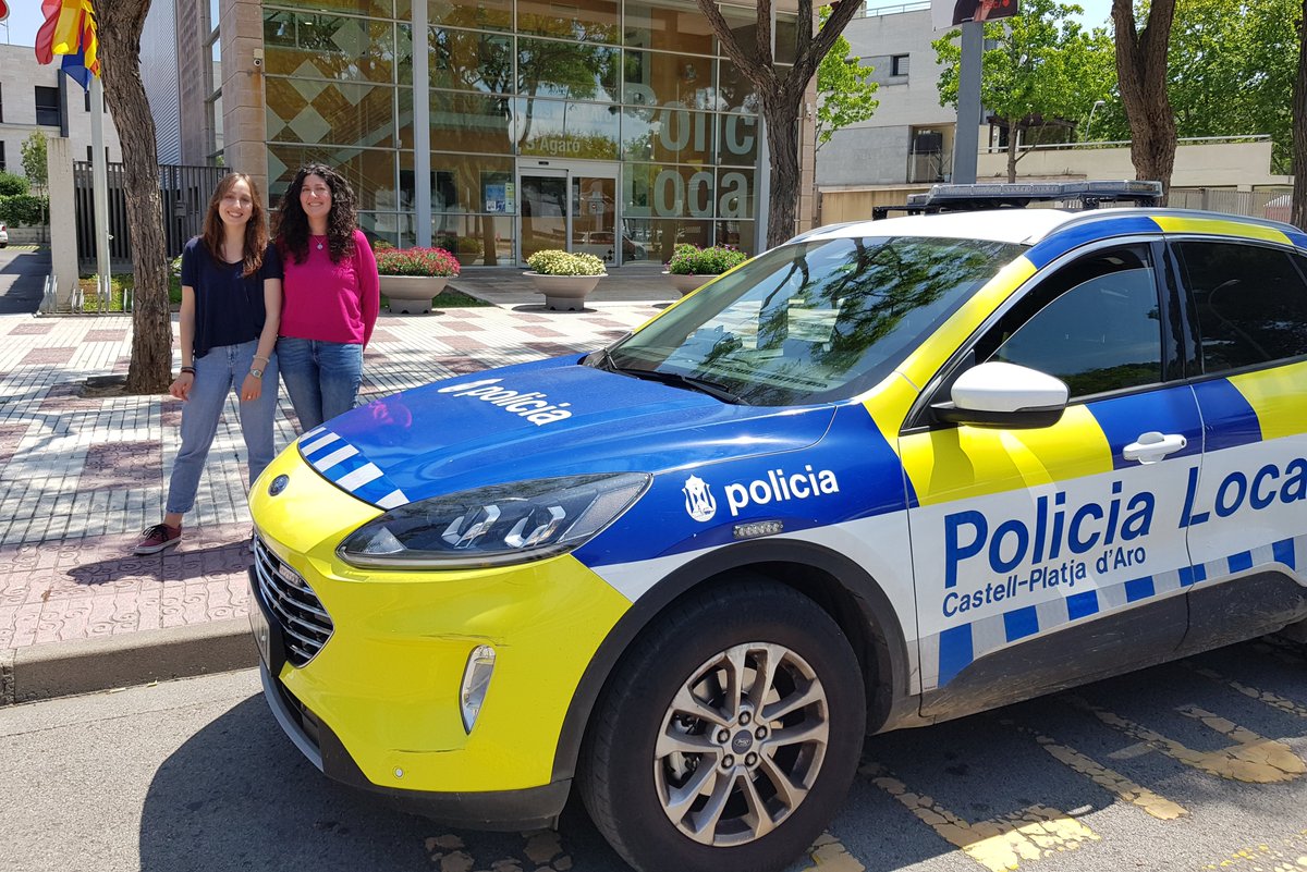 platjaropolicia's tweet photo. El servei amplia el seu àmbit de treball a qualsevol espai i horari en funció de les necessitats. Donaran suport a la policia en la resolució de conflictes, convivència entre l’oci nocturn i descans veïnal i en el coneixement de l’ús dels espais públics que fan els nostres joves. https://t.co/KcUg2rEgVe