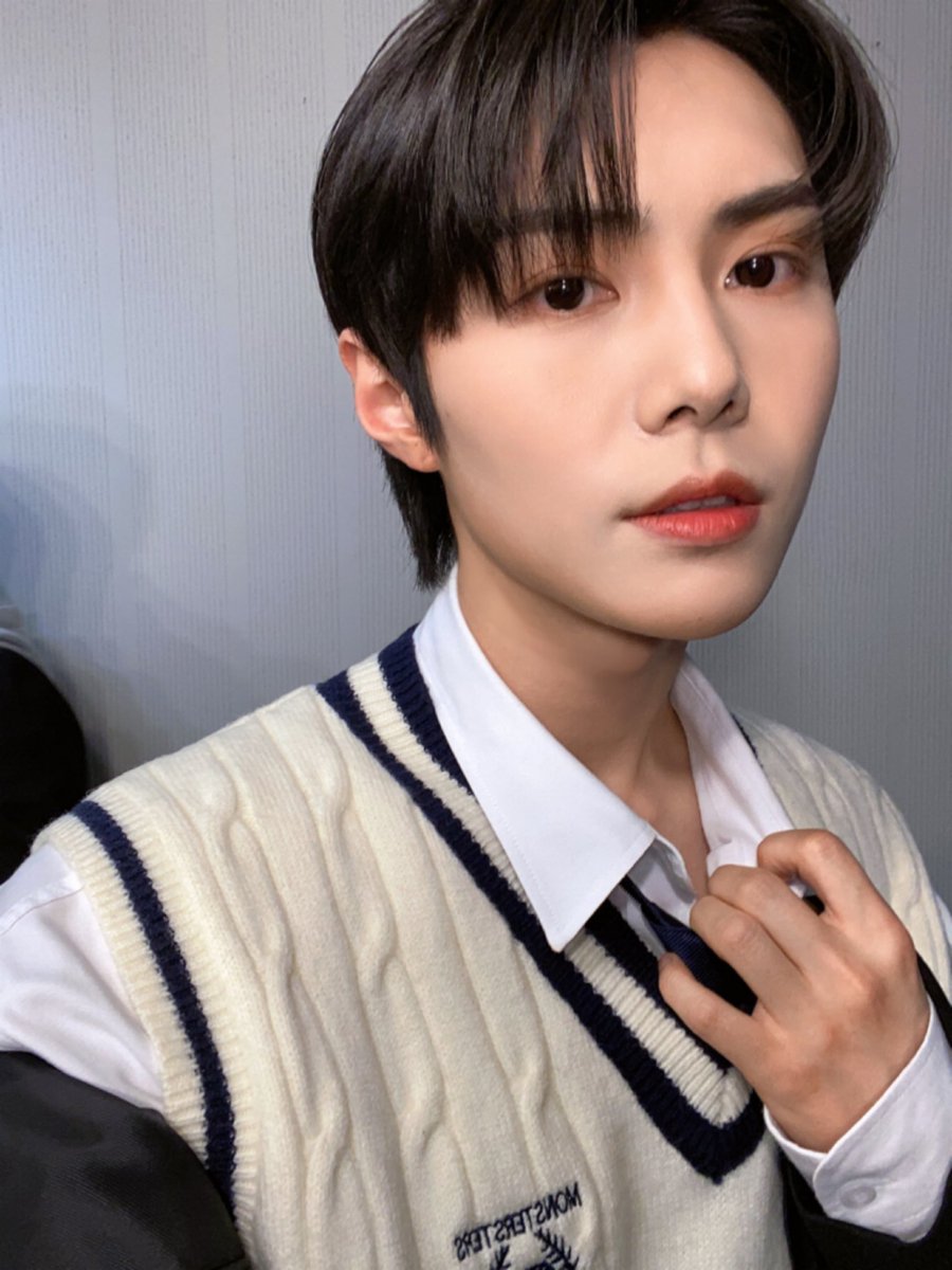 VIENX_FRANCE's tweet photo. 𝐕𝐈’𝐄𝐍𝐗 𝐅𝐑𝐀𝐍𝐂𝐄 (비엔엑스 프랑스)

" 𝐌𝐞𝐫𝐜𝐢 𝐛𝐞𝐚𝐮𝐜𝐨𝐮𝐩 𝐩𝐨𝐮𝐫 𝐜𝐞𝐭𝐭𝐞 𝐣𝐨𝐮𝐫𝐧𝐞𝐞 🙏🏻 "
" 𝐁𝐨𝐧𝐧𝐞 𝐧𝐮𝐢𝐭 🌙 "

#VIENX #YEUNG https://t.co/JavgCO0OSm