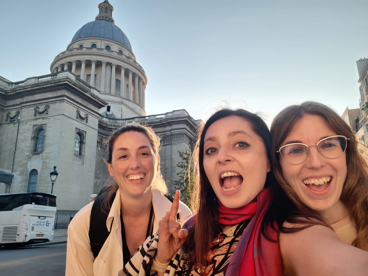 Wonderful time at the #ids2023 in Paris! So much we learnt and so much work we are bringing home. I am so happy to finally enjoy again a Congress like this with the best colleagues ever @EryPetropoulou @Teresa_IDF1 #ElsNoorderloos and #JohnsonOgunsile at @HelmholtzMunich.