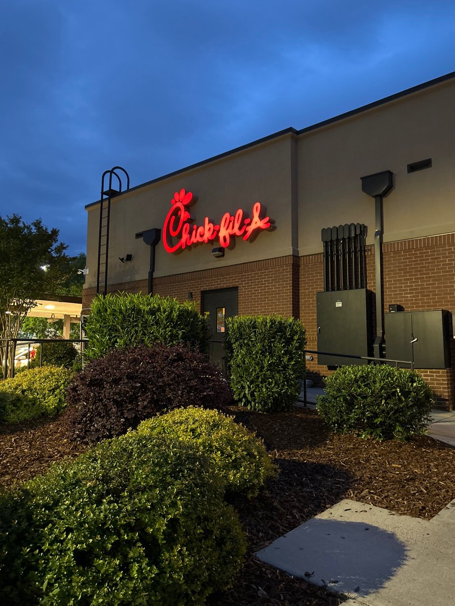 "Always quick, friendly service. Always fresh food made to order. I don’t eat meat, but cashiers are gracious in making my change/substitution patiently—never had a stressful experience at @ChickFilA." #FoursquareFind... foursquare.com/item/6471d44e1…