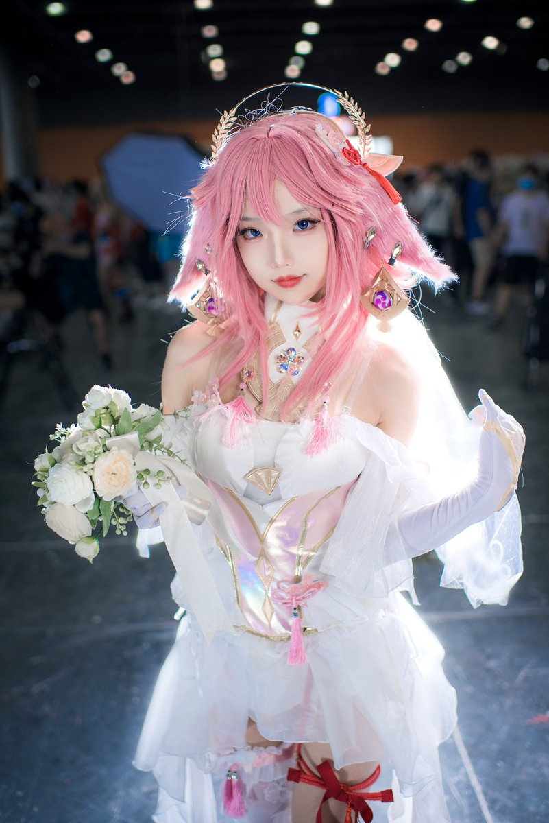 ssf91ss's tweet image. 萤火虫漫展场照：原神cosplay 八重神子同人花嫁
出镜：狐玖玖

#cosplay #原神 #八重神子