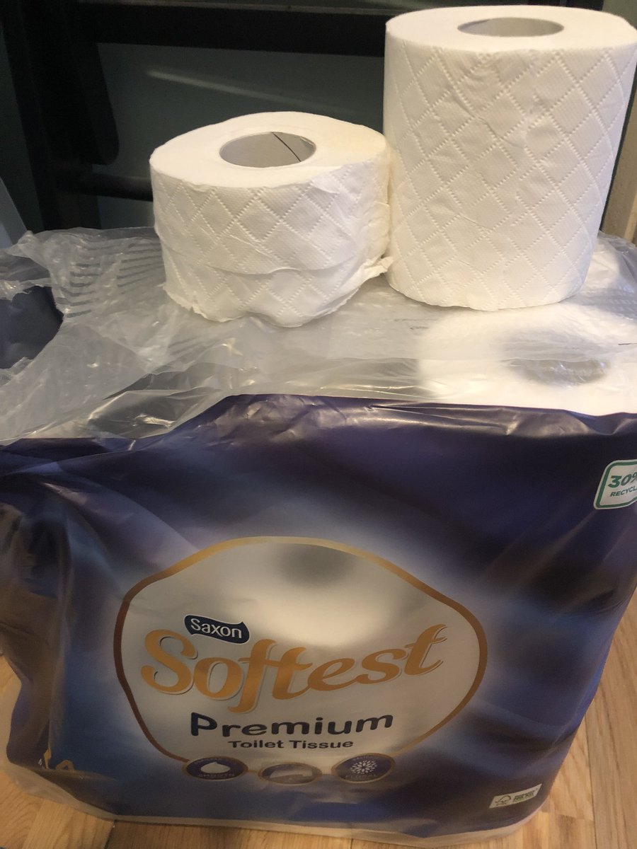 DonalWithAFada's tweet photo. @Aldi_Ireland 

What is this? 

A toilet roll for ants? https://t.co/hzXuB2tLIF