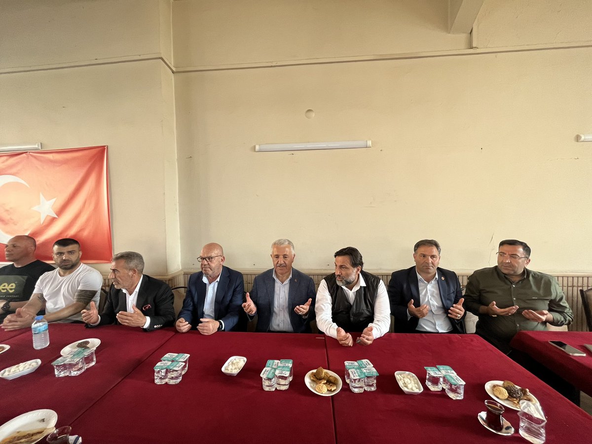 ahmetarslan36's tweet photo. İzmir Milletvekilimiz Sn. Cemal Bekle'nin ahirete irtihal eden babası Hasan Bekle’nin taziyesine katıldık. 

Merhuma Allah’tan rahmet; vekilimize, ailesine ve yakınlarına baş sağlığı ve sabırlar diliyorum.
@Cbekle https://t.co/Ayx2DYYsBY