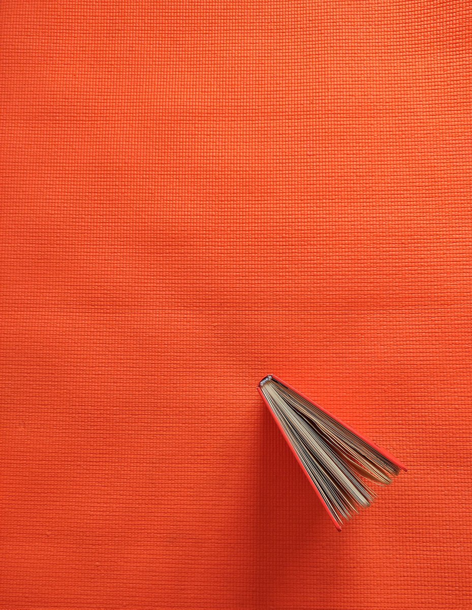 kiassari's tweet photo. #minimalism #minimal #minimalist #photography #PHOTOS #photo #PhotographyIsArt #photoart #orange #negativespace #stilllife https://t.co/7r7Nu8Wxqz