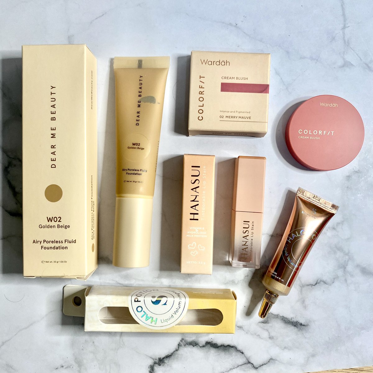 GIVEAWAY SET MAKEUP ✨

— follow aku
— rt &amp; 🤍 tweet ini
— reply ‘mau set makeup!’

All new yaa, goodluck!🧡

#zonauang #zonajajan #zonaba #zonabu