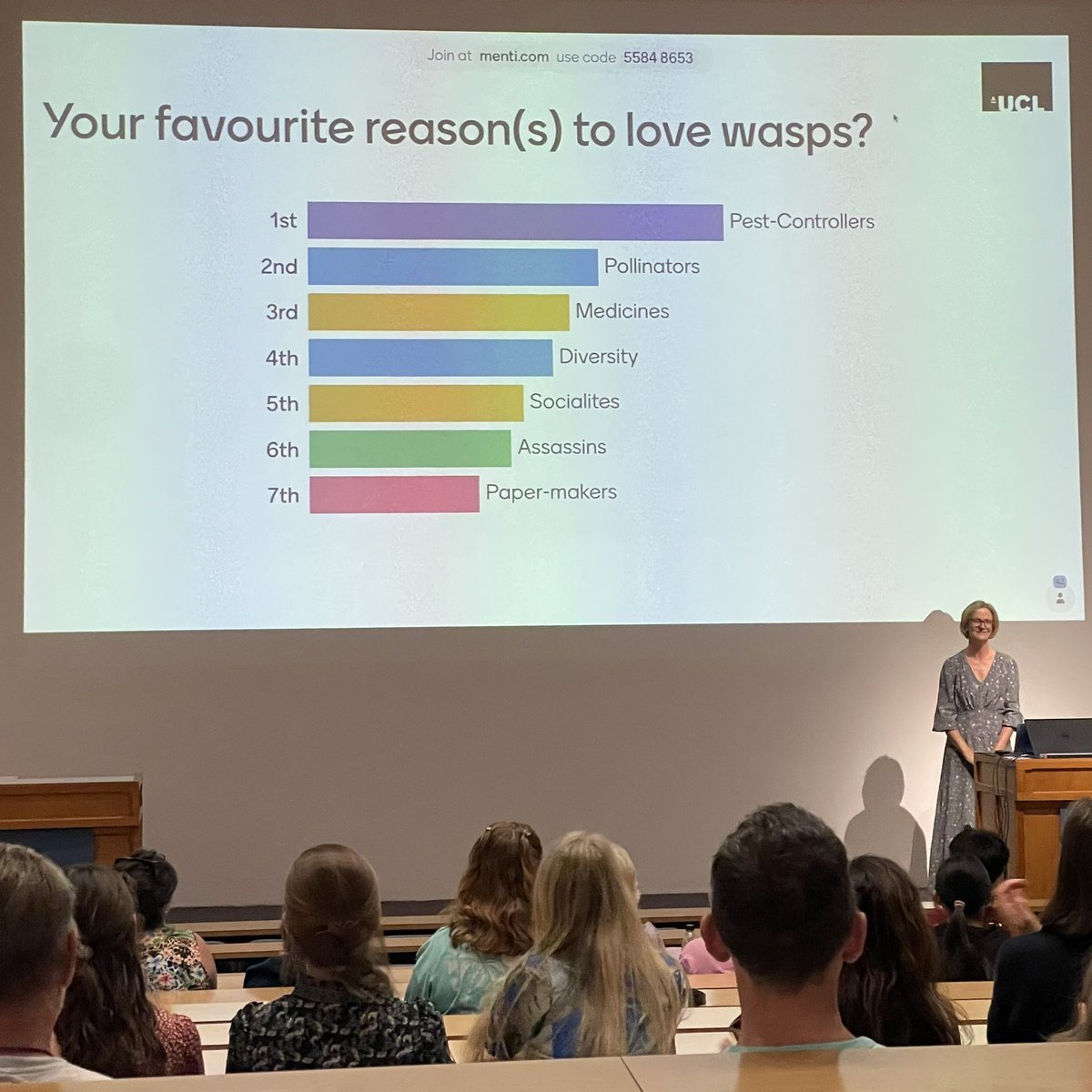 ogglio's tweet image. We went to a lecture by @WaspWoman yesterday at @morethanadodo about wasps 🐝 We thought they were thugs, but it turns out they are great pollinators and pest-controllers, and so are very handy to have around at the grove 🌳💚🫒

#ogglio #Oxford #EndlessForms #LoveInsects #WASPS