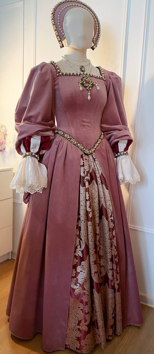 Кутюрье пидоротье© tweet media