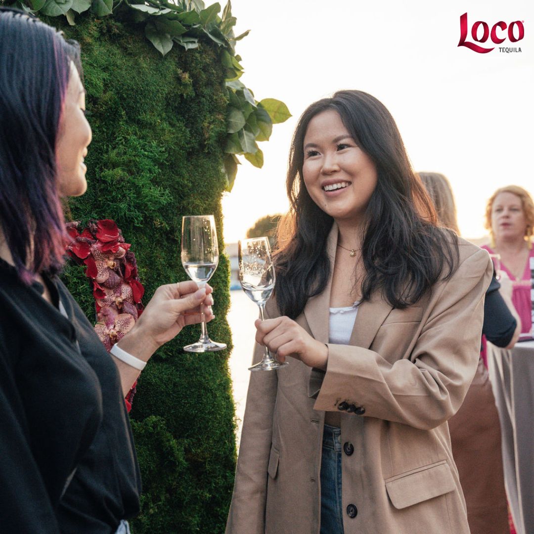 Tequila sunrise? We prefer tequila at sunset.🌅🥂
.
.
#LocoTequila #tequila #happiness #drinktequila #leisure #happysoul #luxuryspirits #winddown #ultrapremiumtequila #SanFrancisco #SanFranciscoSunsets #cheers #sunset