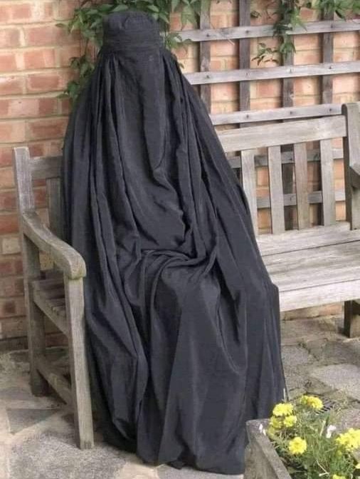 yalding1066's tweet image. Good to see the people of London enjoying the sun today ☀️ 😎
@SadiqKhan @MayorofLondon