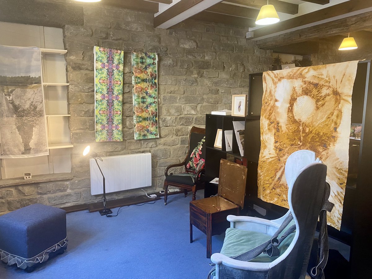 CTThomasArtist's tweet photo. Derbyshire Open Arts - today, tomorrow and Monday!
Venue 20 
Hopkinson’s House, Wirksworth. 

I’m sharing this beautiful space with ArtChairs by Sarah Skinner. https://t.co/XRYZVbAi39