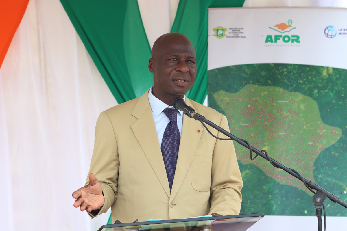 AgenceAFOR's tweet photo. Depuis la Mé, le Ministre SÉKA SÉKA, au nom du Premier Ministre Patrick ACHI, annonce de bonnes nouvelles...De 6 à 16.
Tout savoir ici 👉 https://t.co/b9ulK42uKl
#afor_civ
#pamofor
#Primature
#certificatfoncier
#securisationfonciererurale
#De6a16
@primatureci https://t.co/K8XnBX5yEM