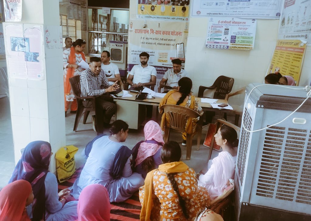 iecsgnr's tweet photo. #पदमपुर ब्लॉक के राजपुरा, गजसिंहपुर व जलोकी आदि सेक्टर में मीटिंग कर स्वास्थ्य सेवाओं को सुदृढ़ बनाने एवं योजनाओं के प्रचार प्रसार पर चर्चा की गई। #मौसमी_बीमारियों पर रहा फोकस।
#Padampur #SriGanganagar #IEC_Sriganganagar

@ashokgehlot51 @nhm_rajasthan @DrJksoni @Sos_Sourabh https://t.co/pyMZ8HphAM
