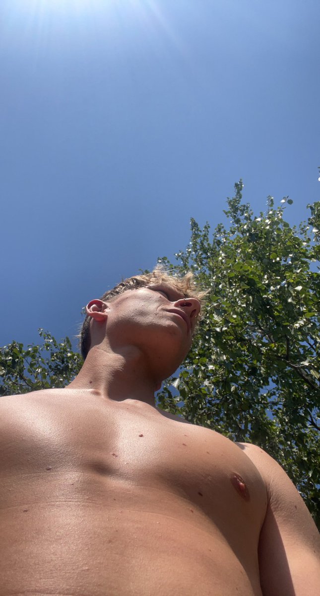 Avideos_'s tweet photo. Lovely day https://t.co/QmcN3XC2J5