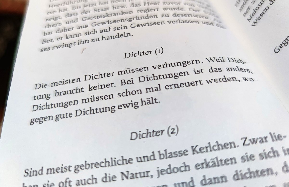 JanoschsWondrak's tweet photo. Da das »Wörterbuch der Lebenskunst« von #Janosch wieder dorthin zurück soll, wo es hingehört (in die Top20 Bestsellerliste), lassen wir Wondrak übers Wochenende schweigen und den Dichter persönlich sprechen: https://t.co/Bjjdjx9vka
