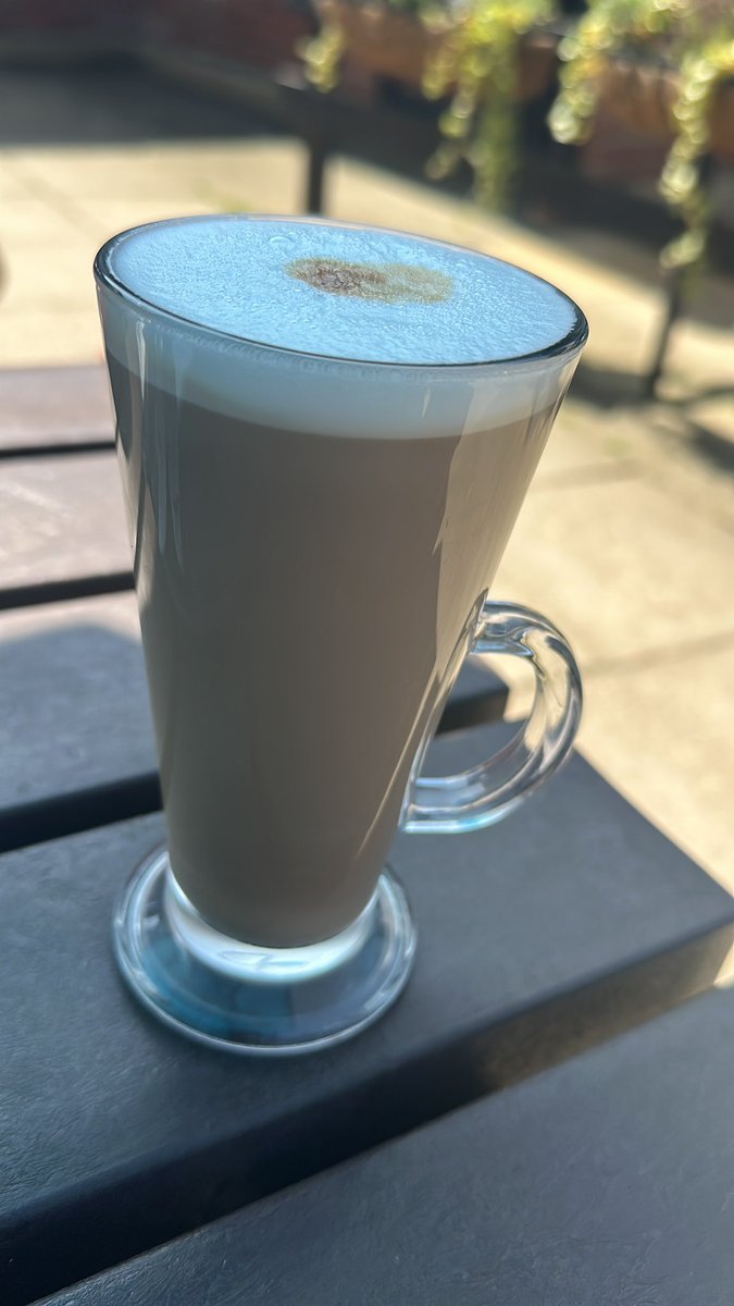 Getting a #latte in a glass winds me up more than it probably should.

It’s ruined my day..

#FirstWorldProblems