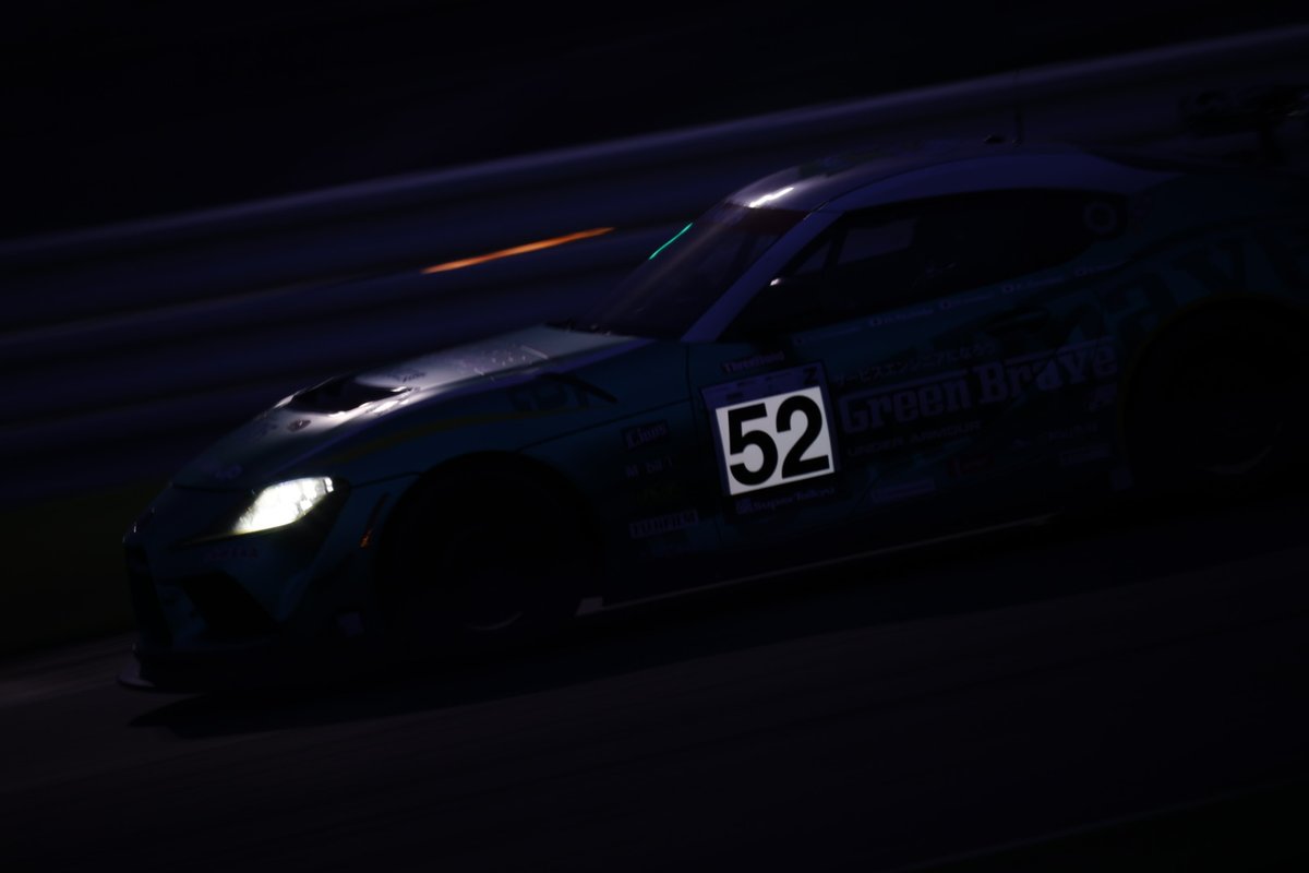 Dalunch's tweet photo. ヘッドライトに目がやられてるが……
まだだ…まだなんとか撮影できる……
#FUJI24H #S耐
#スーパー耐久 #SuperTaiky #富士24時間 #富士スピードウェイ https://t.co/1ZdSYfDhIM