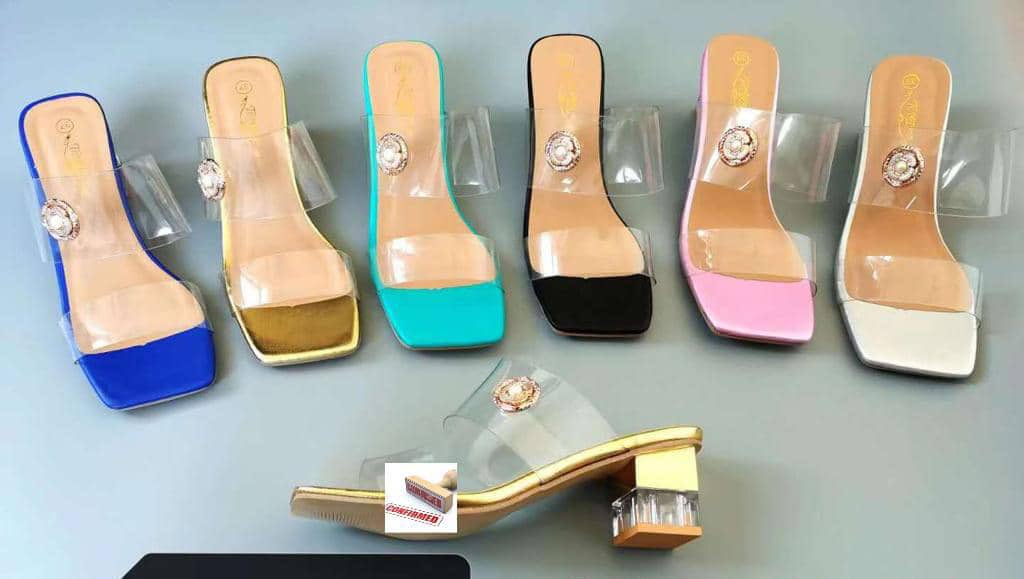 _derlux's tweet photo. Low foreign heels now available 🔥
37-42 sizes
N4500
Nationwide delivery
#Derlux #MonacoGP #heels https://t.co/pb1PNvdw5d