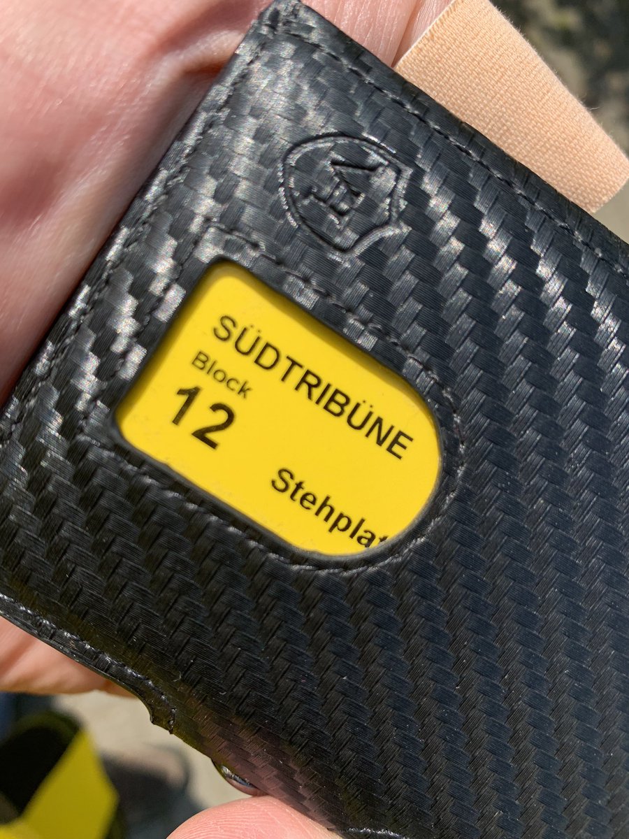 Ihr habt doch heute auch schon mindestens 187 mal nachgeschaut ob ihr eure Dauerkarte wirklich eingesteckt habt, oder…..ODER?

 #BVBM05
#BorussiaDortmund