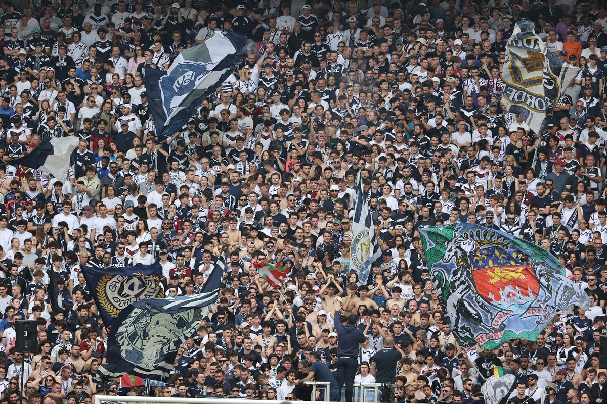 romiche33vs's tweet photo. Les @girondins c’est ma vie 
Bordeaux c’est ma ville 
Le virage sud c’est la deuxième famille
Je vais y croire jusqu’au bout !! 

#NousLesGirondins https://t.co/F8hlZZhcoh