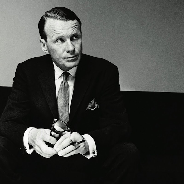 At 38, he was broke.

At 41, he became known as the GODFATHER of advertising.

Here are 5 of David Ogilvy’s time-tested writing tips to help you write well in the digital age:
