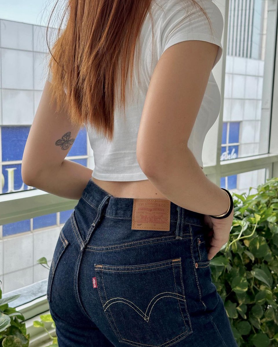 _tchofficial's tweet photo. basic ✨

celebrating Levi's® 150 years of the iconic 501® jeans 🤍

 @levis_sea 

#LevisPH
#150YearsOf501 https://t.co/zO70rQhWQC