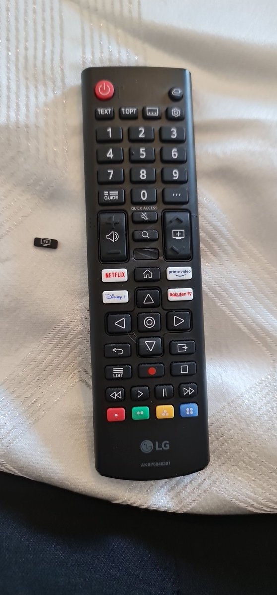 ChineseAl93's tweet photo. *correction, TV button 'was' horribly placed. https://t.co/oips2s0xBm