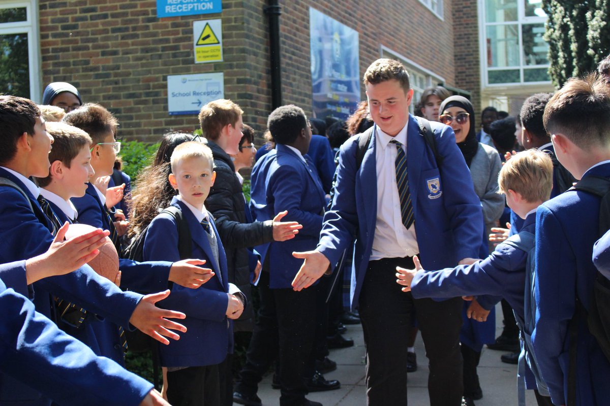 Woodcote High School on Twitter "WeAreWoodcote Guard of Honour for our Year 11s yesterday