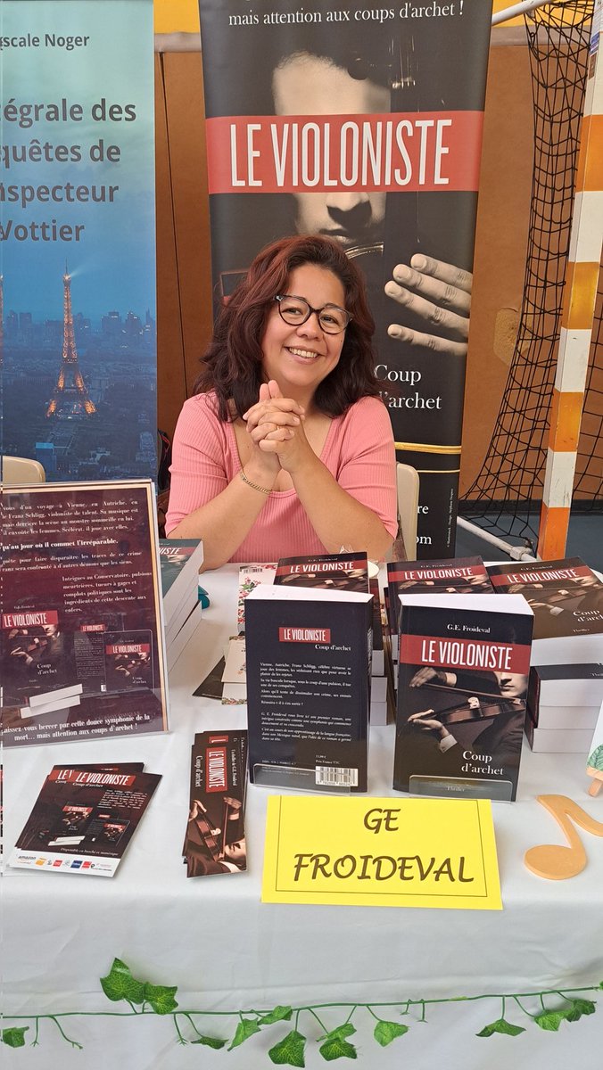 FroidevalG's tweet photo. En place au Salon de Notre-Dame de Bondeville avec la team @LibrairieJP https://t.co/Y0aA7JG4hk