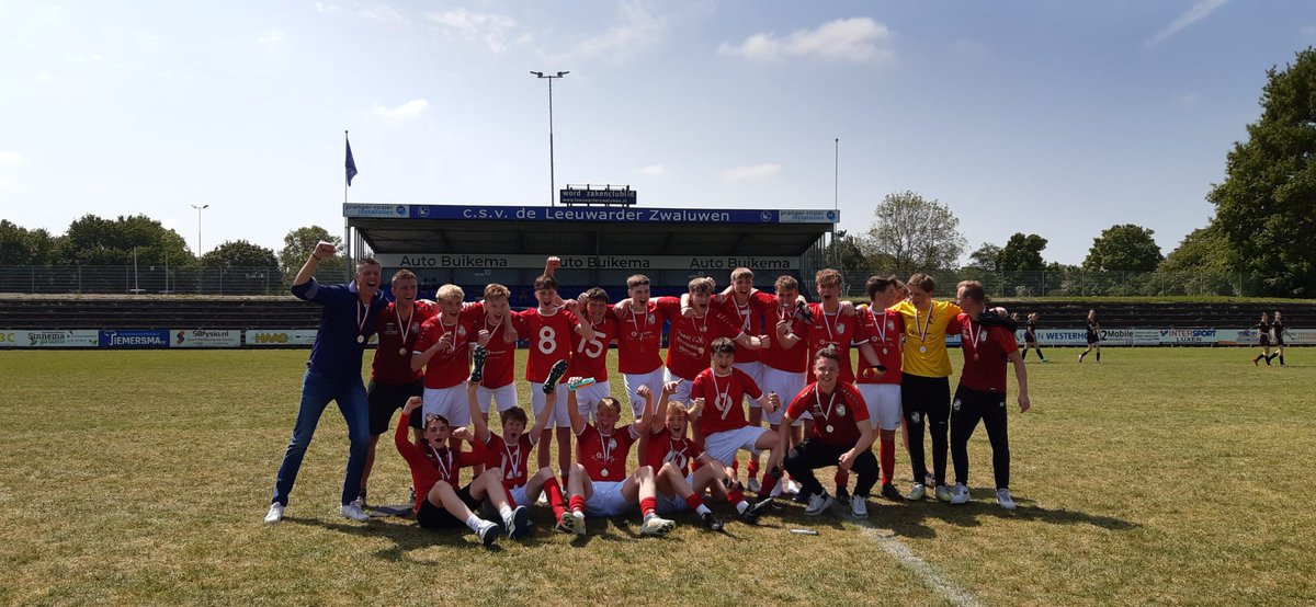 Kampioen! <a href="/vvWorkum/">VV Workum</a> O17