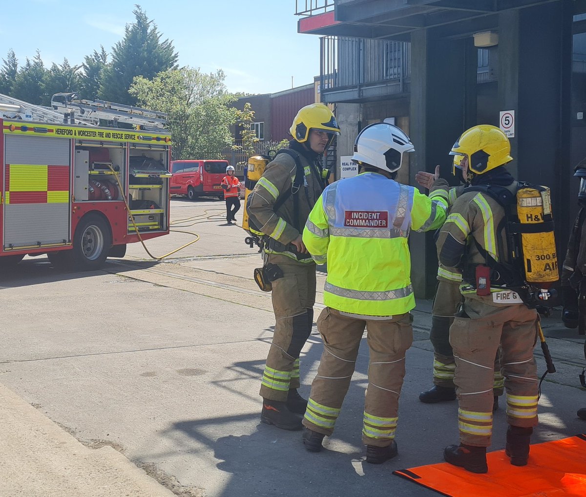 HWFireAElliott tweet media