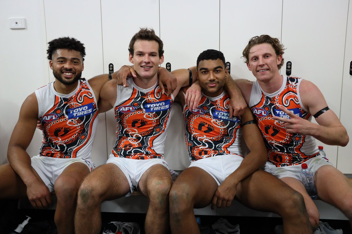 GWSGIANTS's tweet photo. Crew π§‘ #Toby200 #BigBigSound https://t.co/HTUAAHMNwO