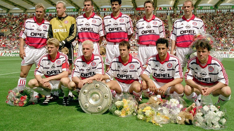 simo_834's tweet photo. @FCBayern a good day to make history 🔴⚪️ https://t.co/Wl0LiXUhJt