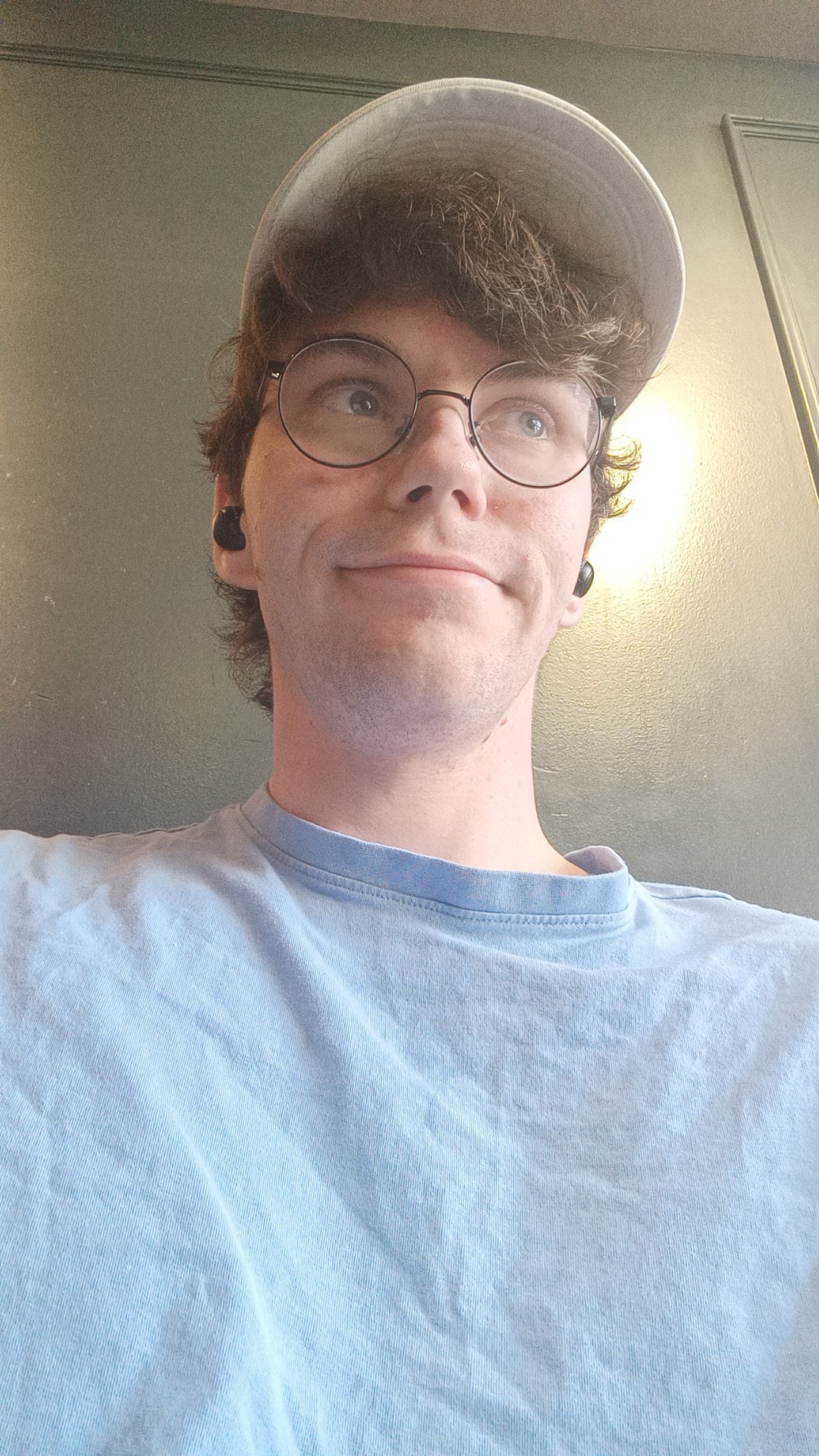 TW Pornstars - Bottomologist. Twitter. Guess who's dad didn't show up for my birthday coffee 🙃