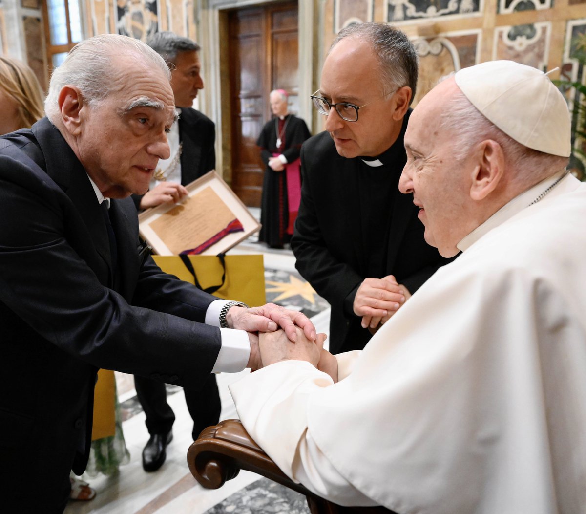 antoniospadaro's tweet photo. Thank you to Martin #Scorsese for accepting the invitation to join us of La Civiltà Cattolica and Georgetown University - along with his wife and daughter - in the meeting of 40 poets and writers from different Countries with #PopeFrancesco, who said among other things, "This is your work as poets, storytellers, filmmakers, artists: to give life, to give body, to give word to everything that human beings live, feel, dream, suffer, creating harmony and beauty.... Will they criticize you? All right, carry the burden of criticism, also trying to learn from criticism. But still, don't stop being original, creative. Do not lose the wonder of being alive”.