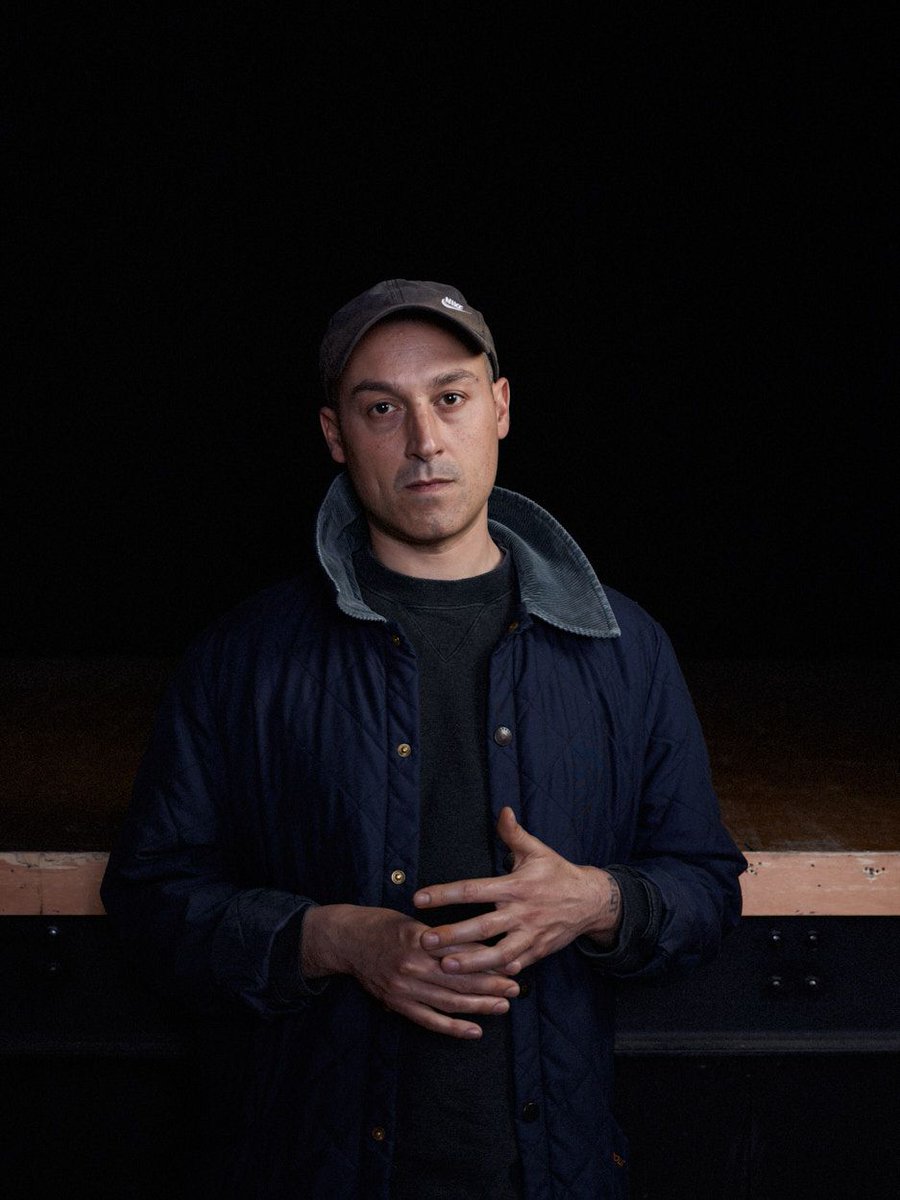 #AboutTheArtist
Diego Marcon lavora con film, video, installazioni e scultura. Il suo lavoro è stato esposto in importanti kermesse internazionali – come <a href="/la_Biennale/">La Biennale di Venezia</a> e <a href="/la_Quadriennale/">La Quadriennale di Roma</a> – e in mostre organizzate da istituzioni pubbliche e private internazionali.