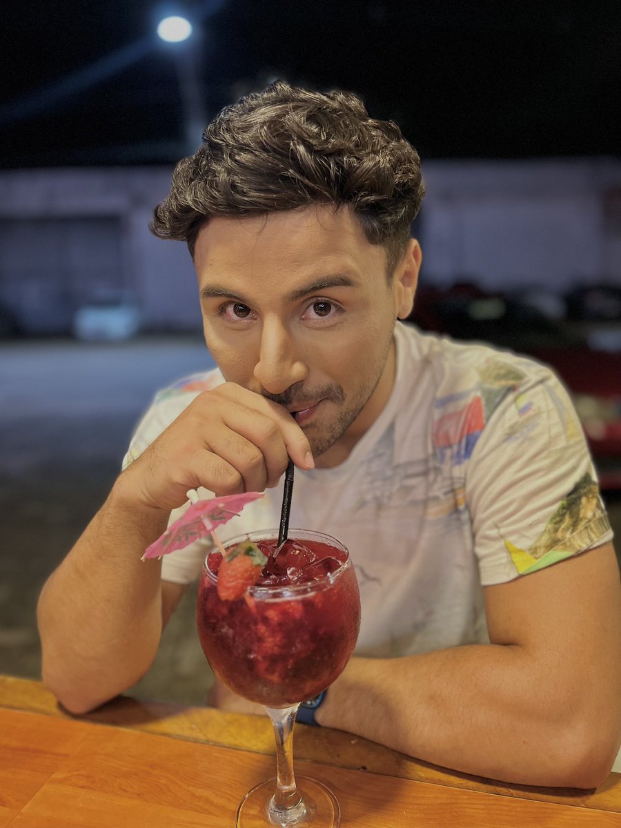 eriksonbut's tweet photo. Ainda não superei esse dia ❤️
#SaiDaFrente https://t.co/rXoBgTRoM9
