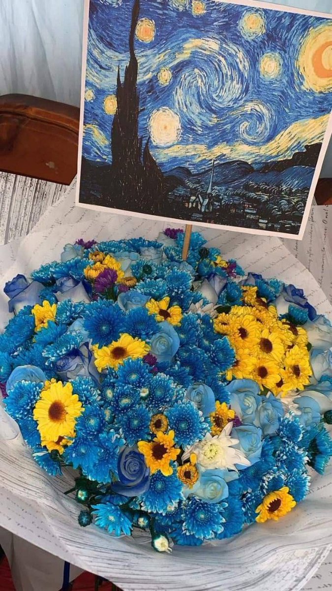 sunflowerchives's tweet photo. inspired by Vincent Van Gogh 🌻🌻🌻 https://t.co/ATZZdhIUHK