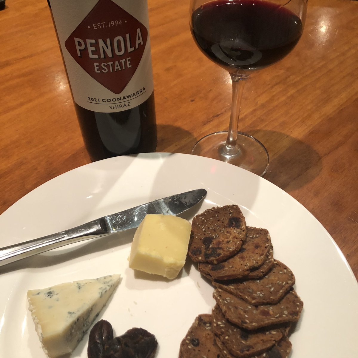 RobBendigo's tweet photo. @SBSSportau #girosnacks #toursnacks https://t.co/T3agOtXm3j