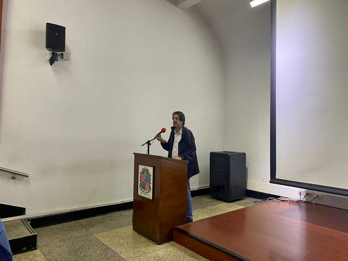 fdcps_unal's tweet photo. Comienza la Asamblea Ciudadana, evento coorganizado por el grupo APPGP de la @fdcps_unal y el @ConcejoDeBogota. El evento consta de una instalación inicial y luego los asistentes se reunirán en grupos, en un escenario participativo de deliberación ciudadana. https://t.co/20Kh3qqBvH