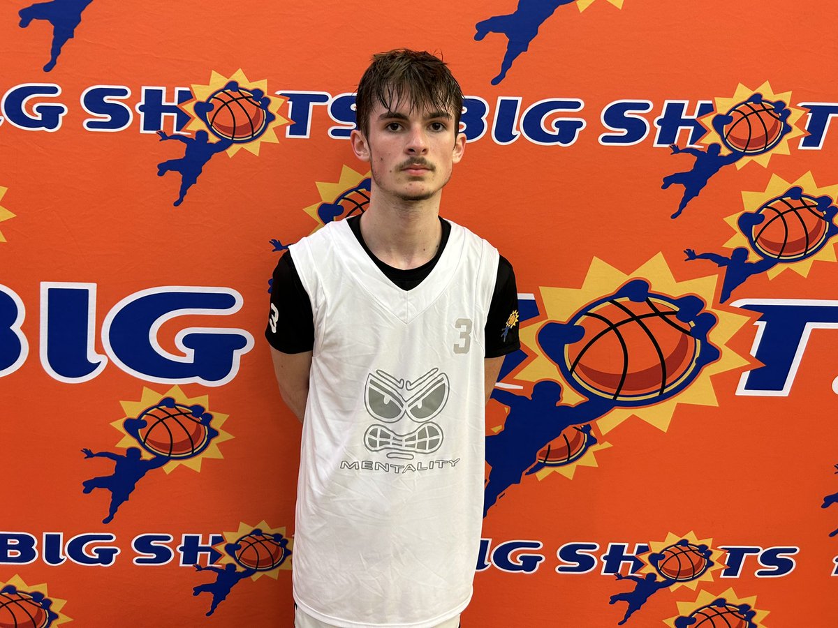 BigShotsGlobal's tweet photo. #BIGSHOTS #NCMemorialClassic

16U Platinum Boys

Team Mentality- 77
#1 Karsten Swinney 29
#3 Logan Stanford 19

Team Work 16U- 66
#12 Jahmir Outlaw 20
#15 Cameron Honey 19 https://t.co/Utqr0VXwkW